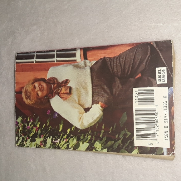 Vintage 1994 November of the Heart paperback book by Lavyrle Spencer - Picture 2 of 5